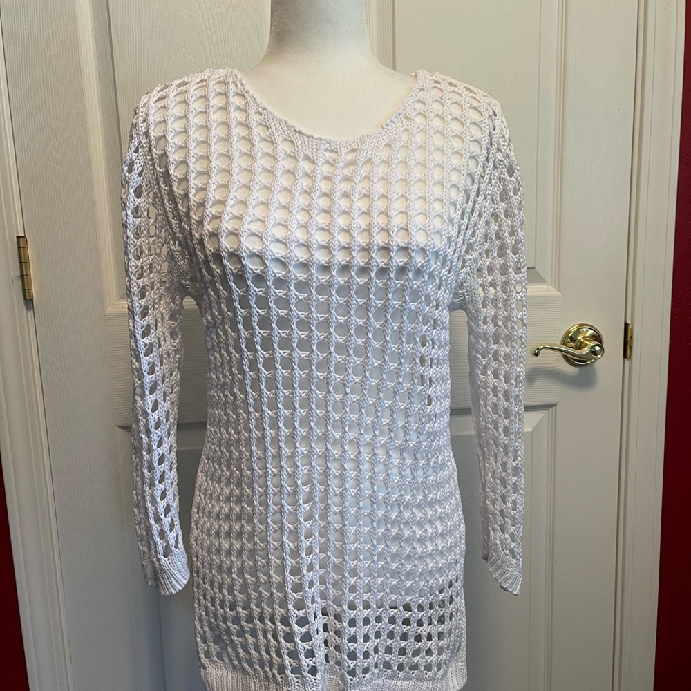 Dressbarn White Open Knit Tunic Top